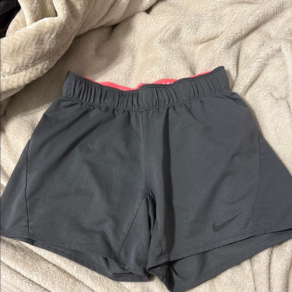Nike Gray Athletic Shorts Moisture-Wicking Elastic Waist